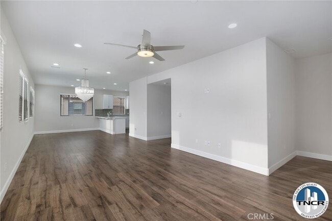 Building Photo - 9841 Alburtis Ave