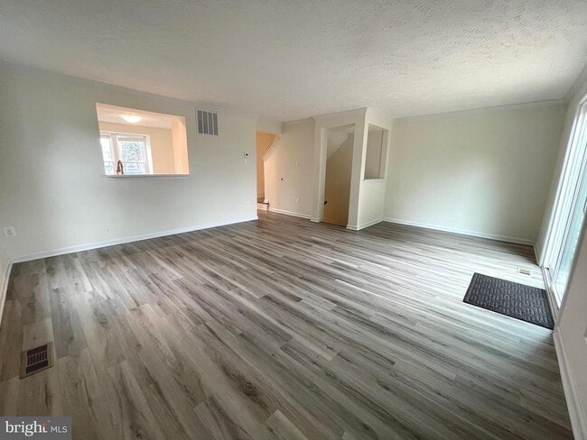 Building Photo - 15107 Arum Pl