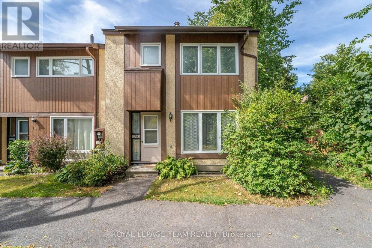 Photo principale - 3691-3691 Albion Rd S