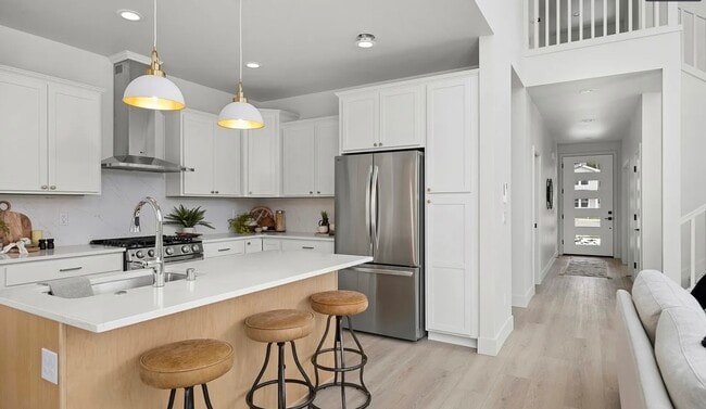 Building Photo - 218 N 54th Pl