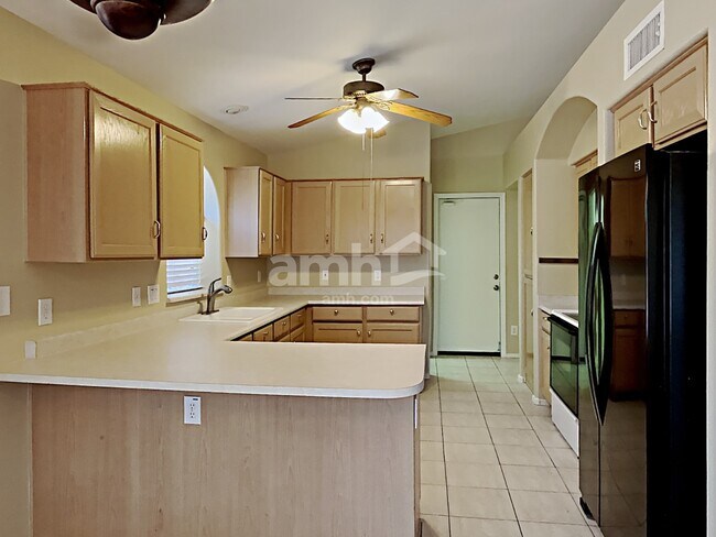 Foto del edificio - 20621 N 99th Drive