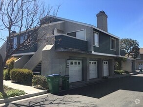 Building Photo - 341 Deerfield Ave