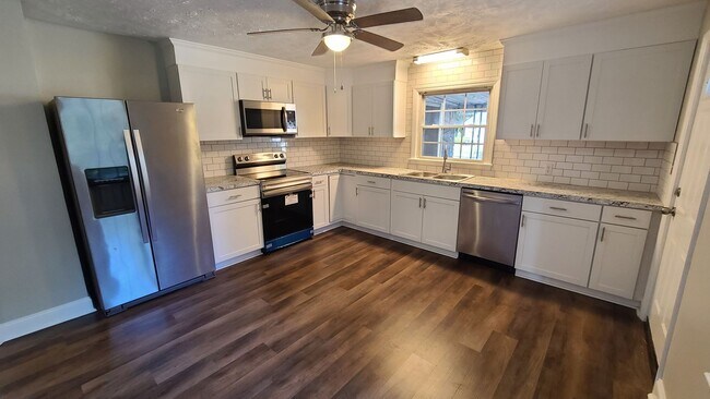 Foto del edificio - Cute home for rent