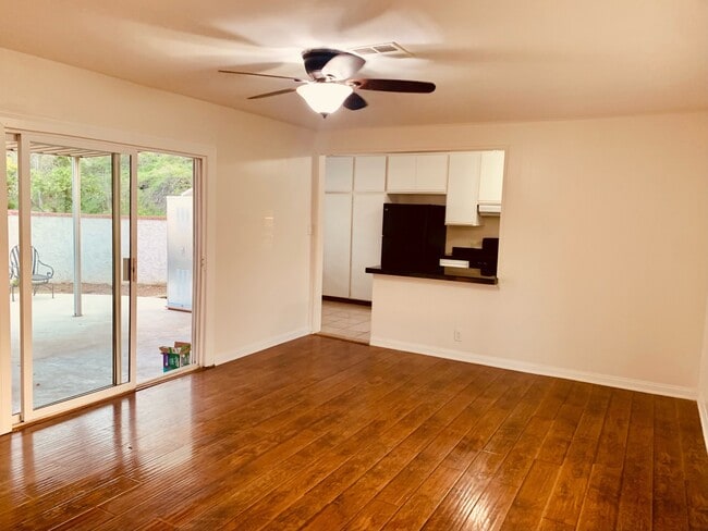 Building Photo - 10830 Burnet Ave