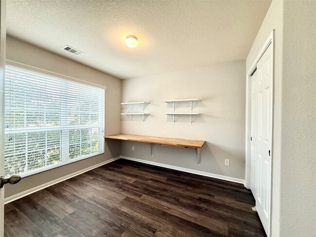 Building Photo - 10646 Chestnut Path Way