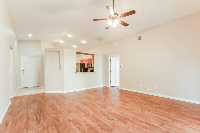 Building Photo - 4166 Shadow Creek Cir