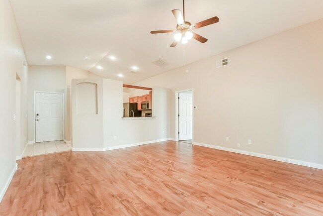 Foto del edificio - 4166 Shadow Creek Cir