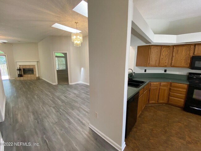 Building Photo - 2778 Lantana Lakes Dr