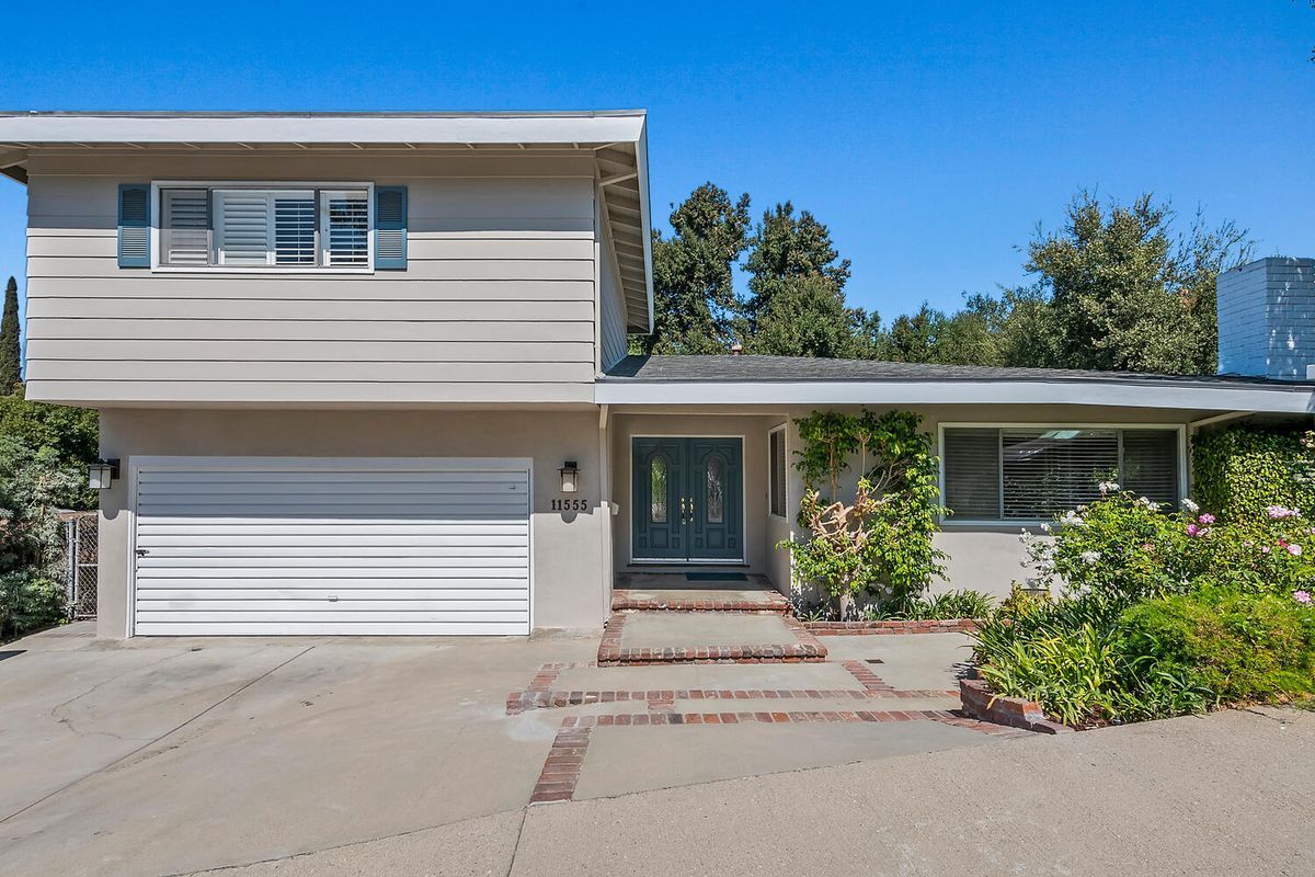 Primary Photo - 11555 Duque Dr
