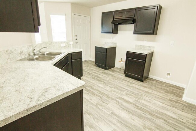 Foto del edificio - 957 Park Ridge Ct