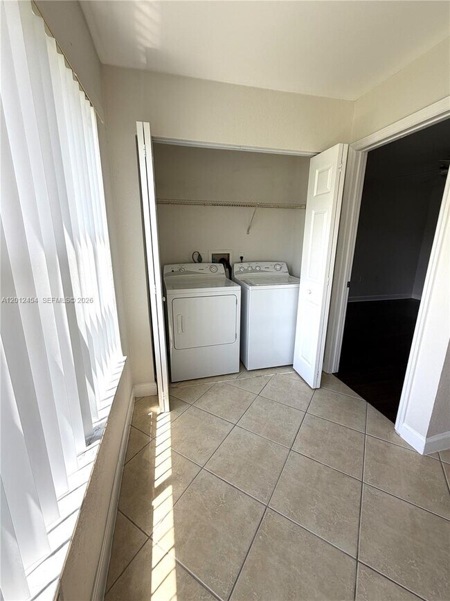 Foto del edificio - 12620 Vista Isles Dr