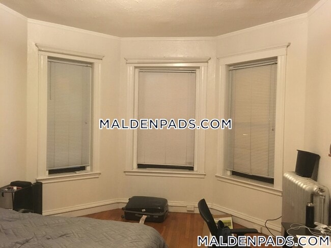 Building Photo - 17-19 Washington St.