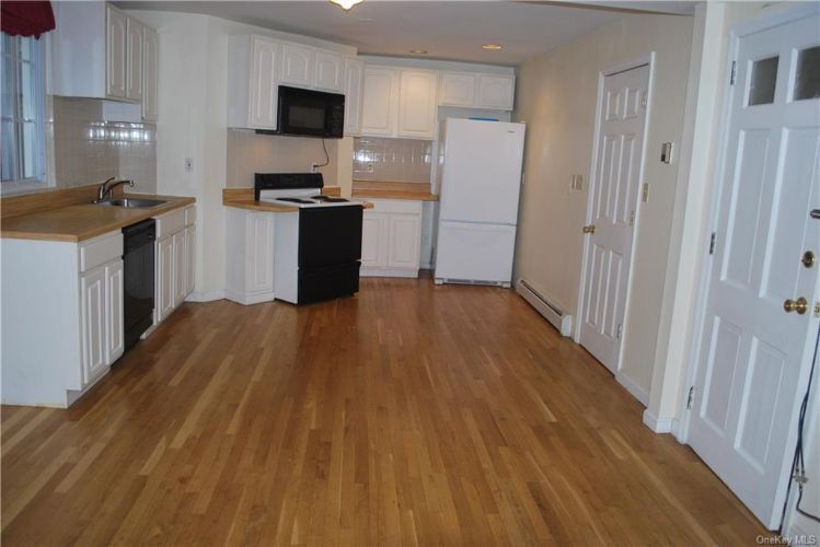 Foto principal - 107 S Broadway