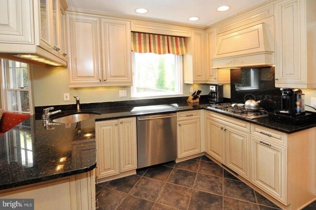 Foto del edificio - 9308 Winterset Dr