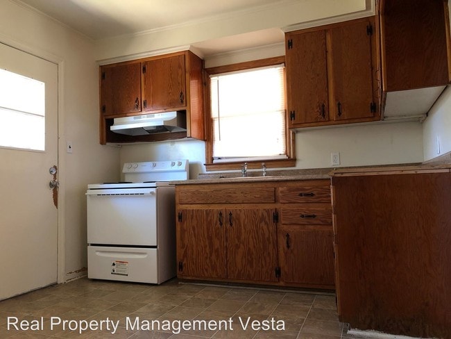 Building Photo - 3 br, 1 bath House - 3115 Pasadena Drive