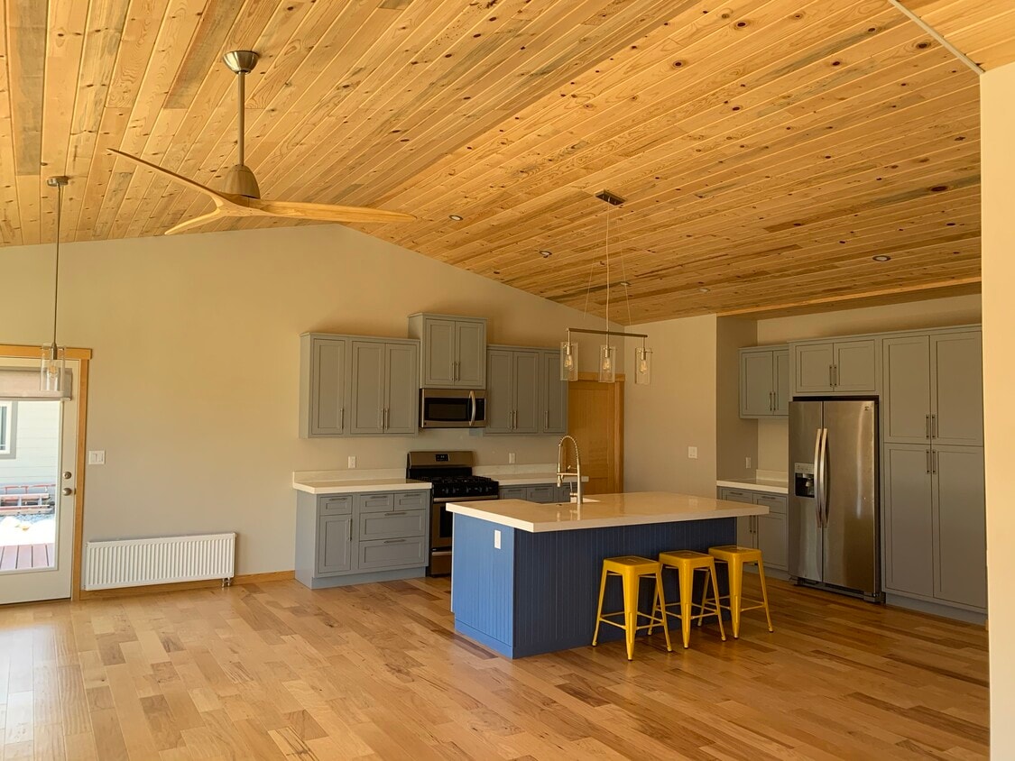 Building Photo - 102 Grouse Rd