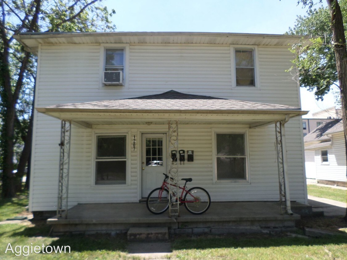 Primary Photo - 1207 Vattier Street