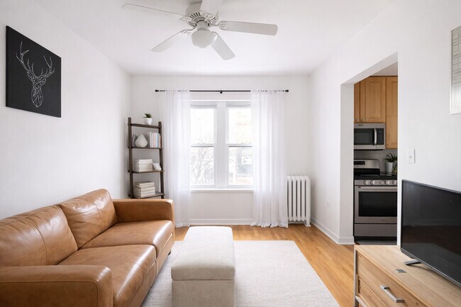 Foto del edificio - 685 W Wrightwood Ave