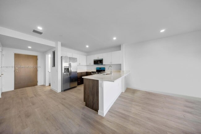 Foto del edificio - 20 NE 19th Ave