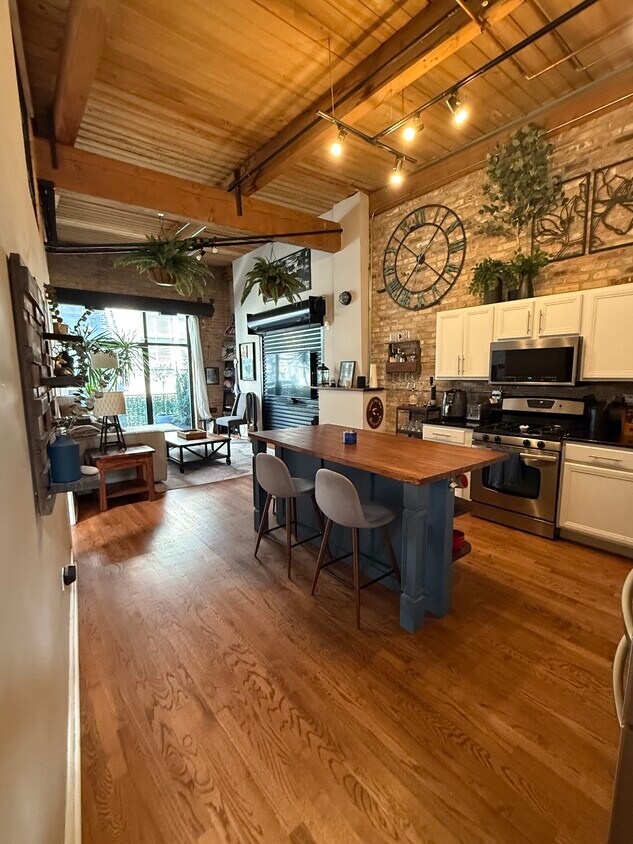 Foto principal - 420 W Ontario St