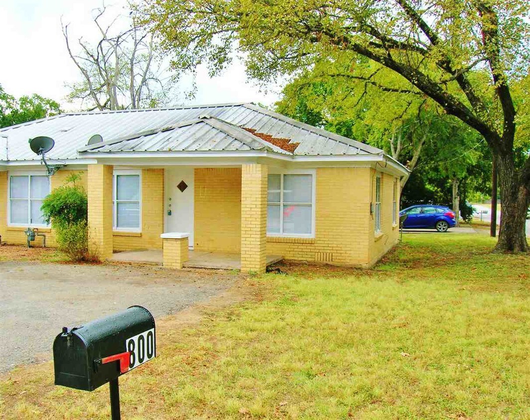 800 Vanderveer, TX 78611 House Rental in TX
