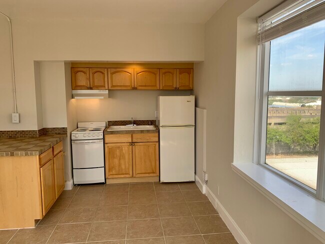 Foto del edificio - 311 W Ashley St
