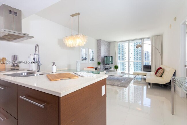 Foto del edificio - 485 Brickell Ave