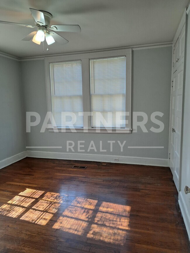 Foto del edificio - 1301 S McDonough St