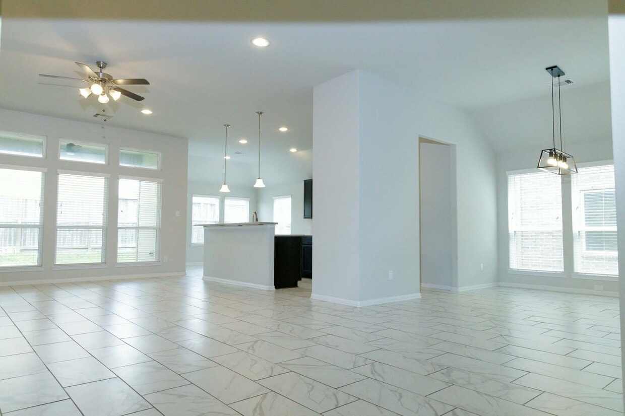 Building Photo - 20910 Big Cypress Creek Trail