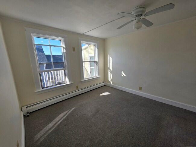 Foto del edificio - 110 Main St