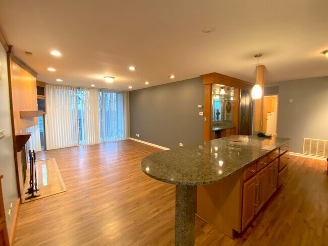Building Photo - 5820 Oakwood Dr