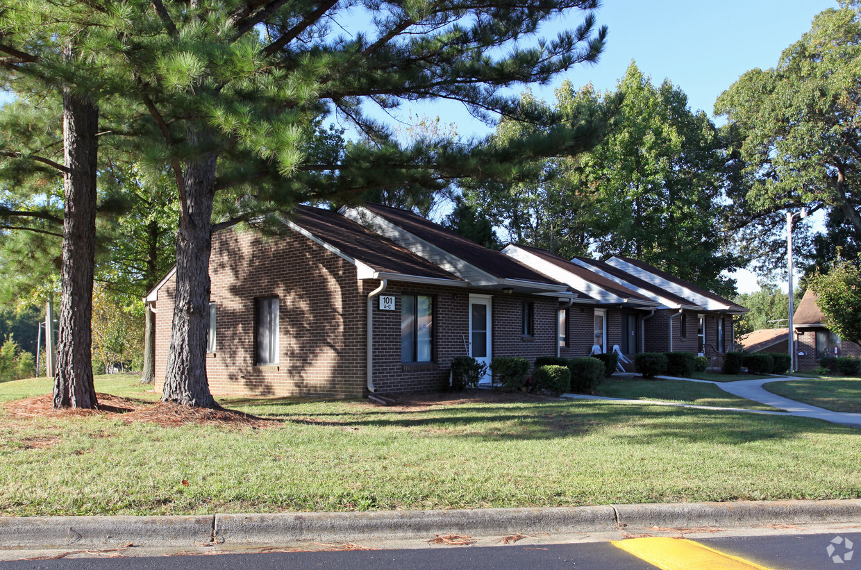 Primary Photo - Mt. Moriah Manor