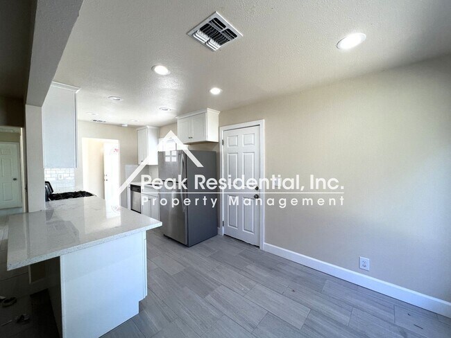 Building Photo - 4 br, 2 bath House - 7555 Sweetfern Wy