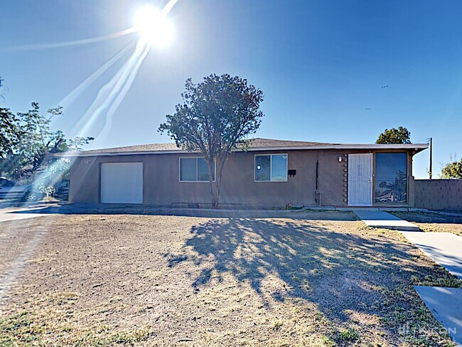 Foto del edificio - 14801 N 29th Dr