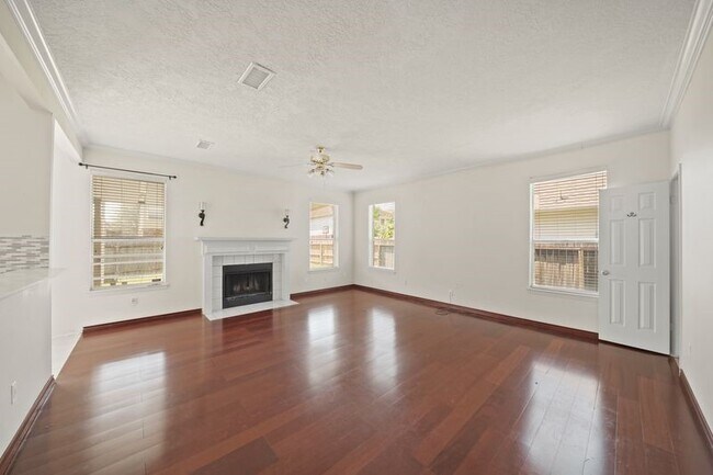 Foto del edificio - 4123 Custer Creek Dr