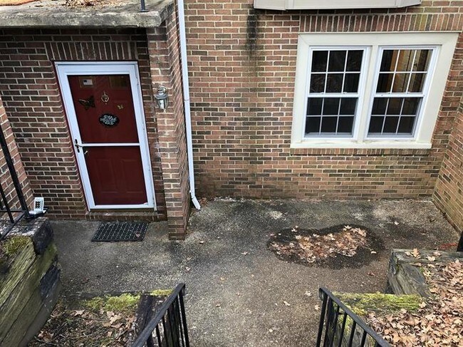 Building Photo - 45 Tallow Ct