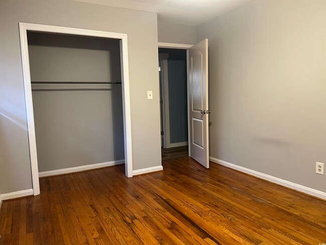 Building Photo - 1211 13th Ave