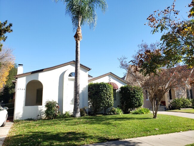 Building Photo - 4360 Kraft Ave