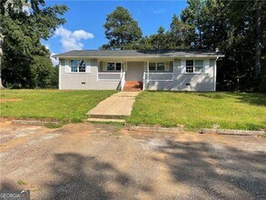 Building Photo - 22 Fox Hall Dr