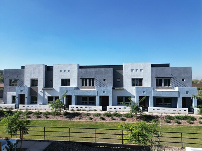Building Photo - Brand New Build! Massive modern 4 bedroom/4.5 bathroom townhome in the heart of Chandler.