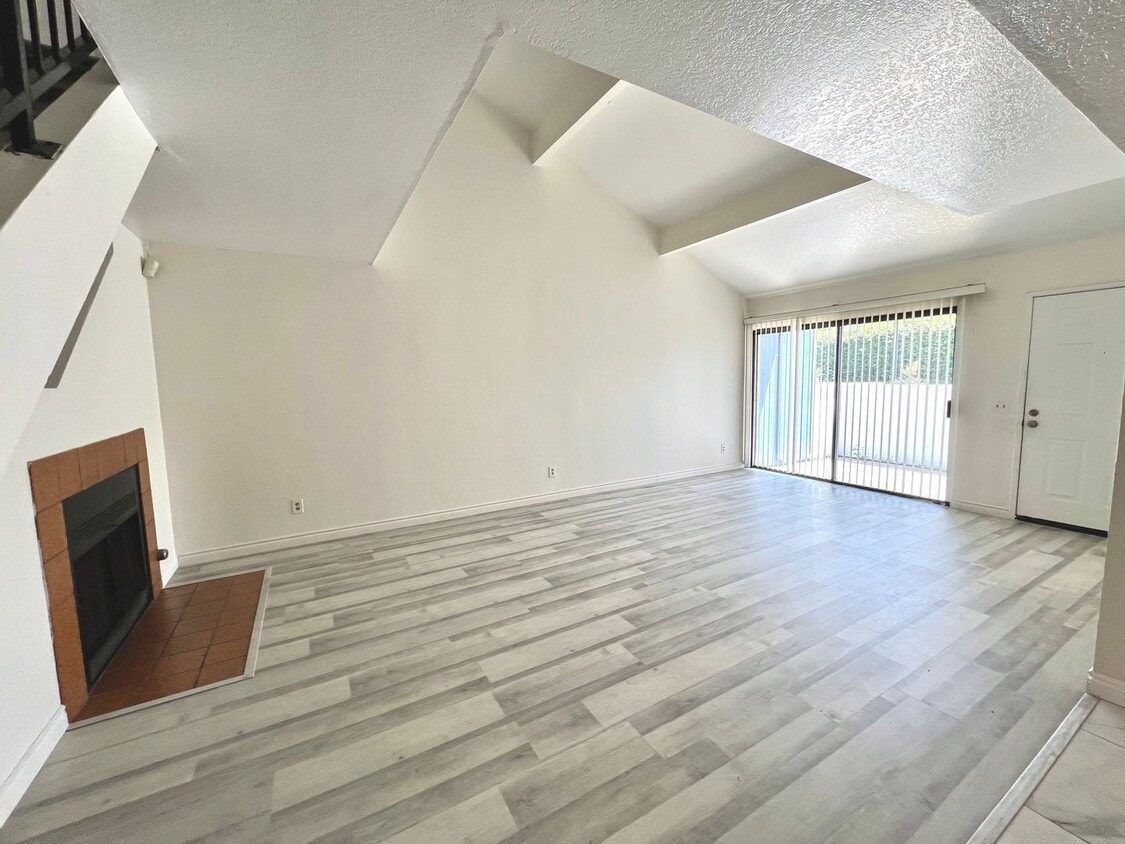 Primary Photo - Updated Norwalk Townhome within Gated Comm...