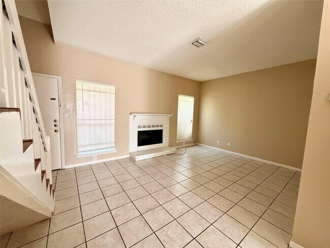 Foto del edificio - 12400 Brookglade Cir