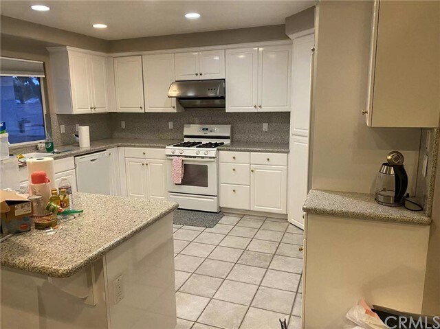Building Photo - 13277 Country Club Dr
