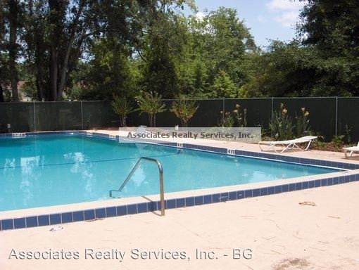 Building Photo - 2302 SW 39th Dr