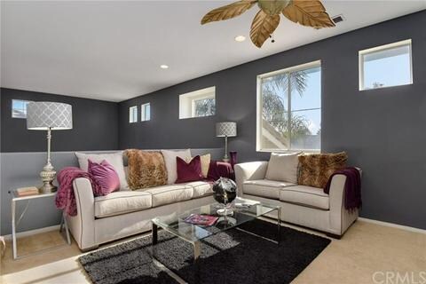 Foto del edificio - 26694 Evergreen Ave