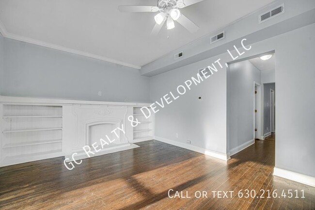 Building Photo - *** 1/2 MONTH FREE / ALBANY PARK / 3BDRM -...