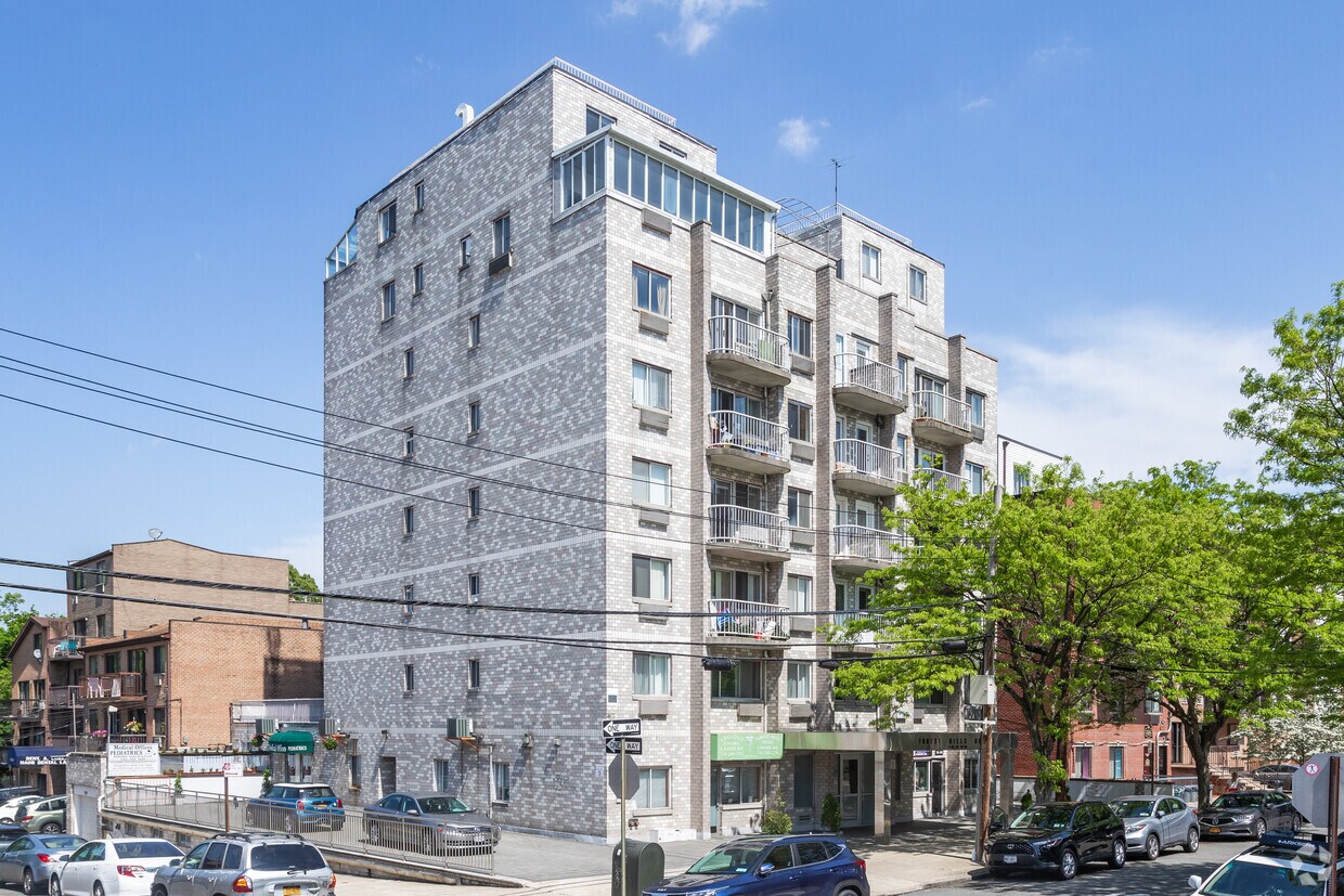 Primary Photo - 76-01 113th St