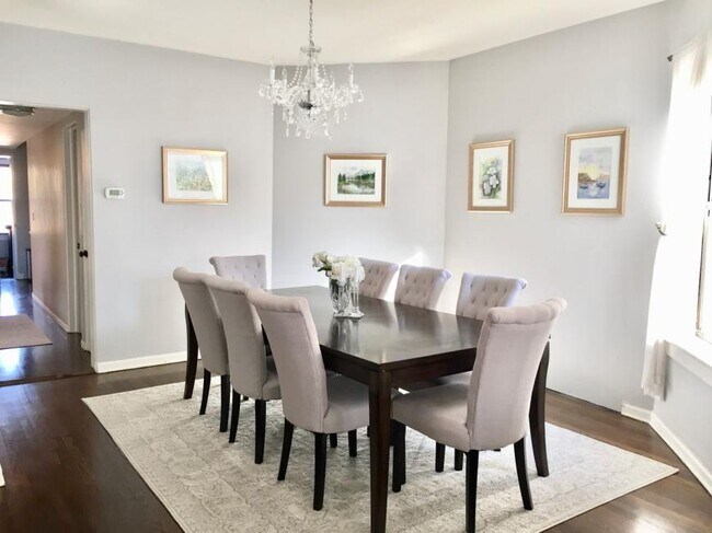 Foto del edificio - 2 bedroom in Chicago IL 60657