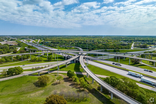 With I-635 and the C.F. Hawn Freeway (175) nearby, you’ll have an easy commute throughout the Metroplex.