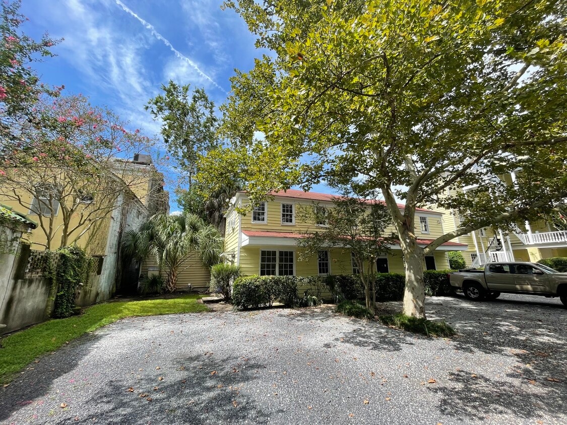 Primary Photo - 31 Pitt St